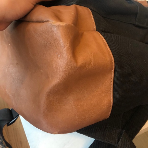 Herschel black backpack - Picture 4 of 4